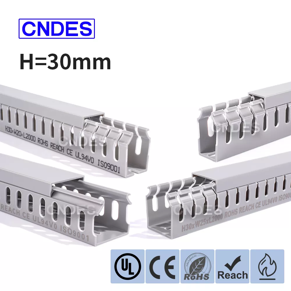 Кабельный короб из ПВХ с прорезями высотой 30 мм